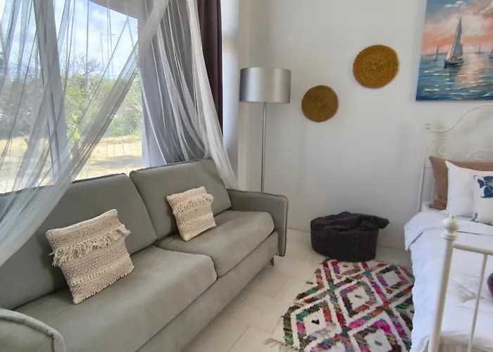 Spacious House Theológos